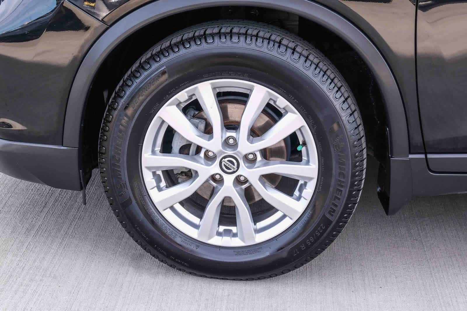 Thumbnail: 2018 Nissan Rogue - 10