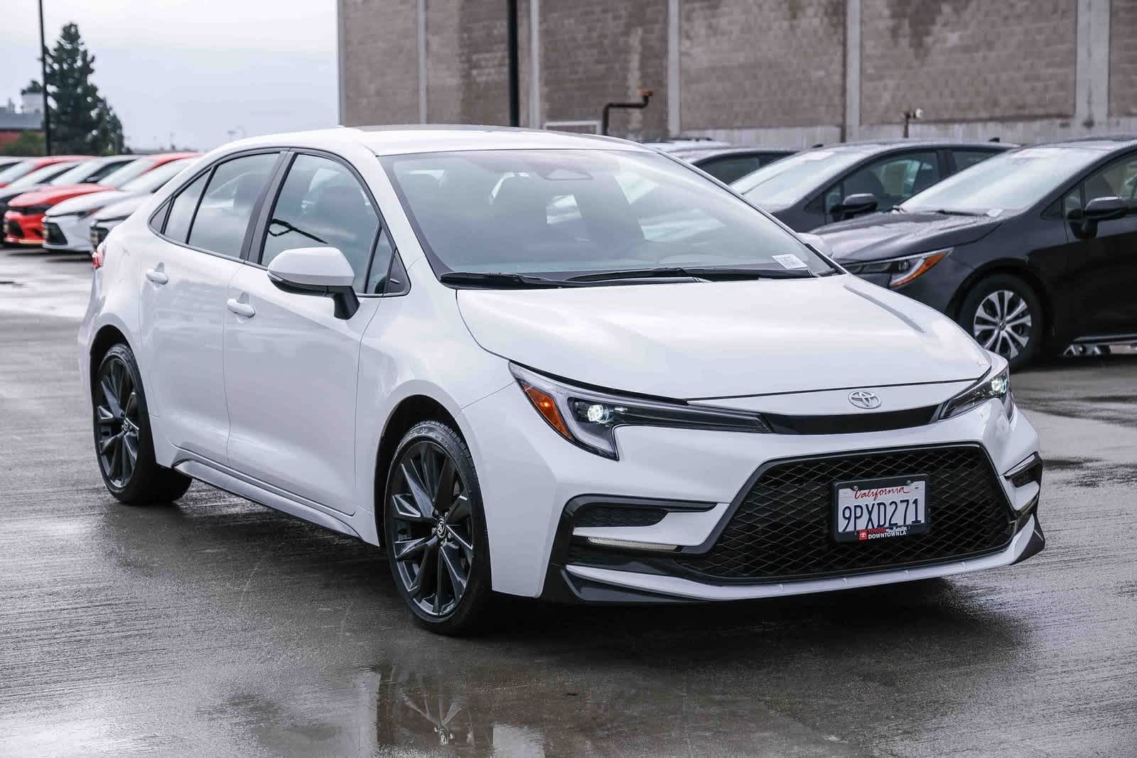 Thumbnail: 2025 Toyota Corolla - 3