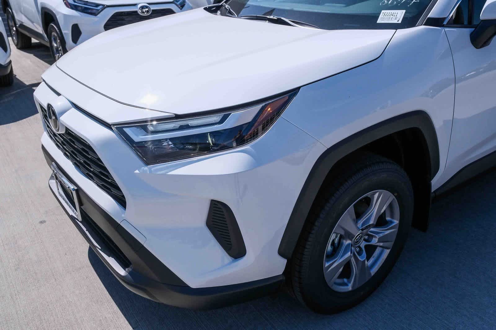 Thumbnail: 2025 Toyota RAV4 - 12