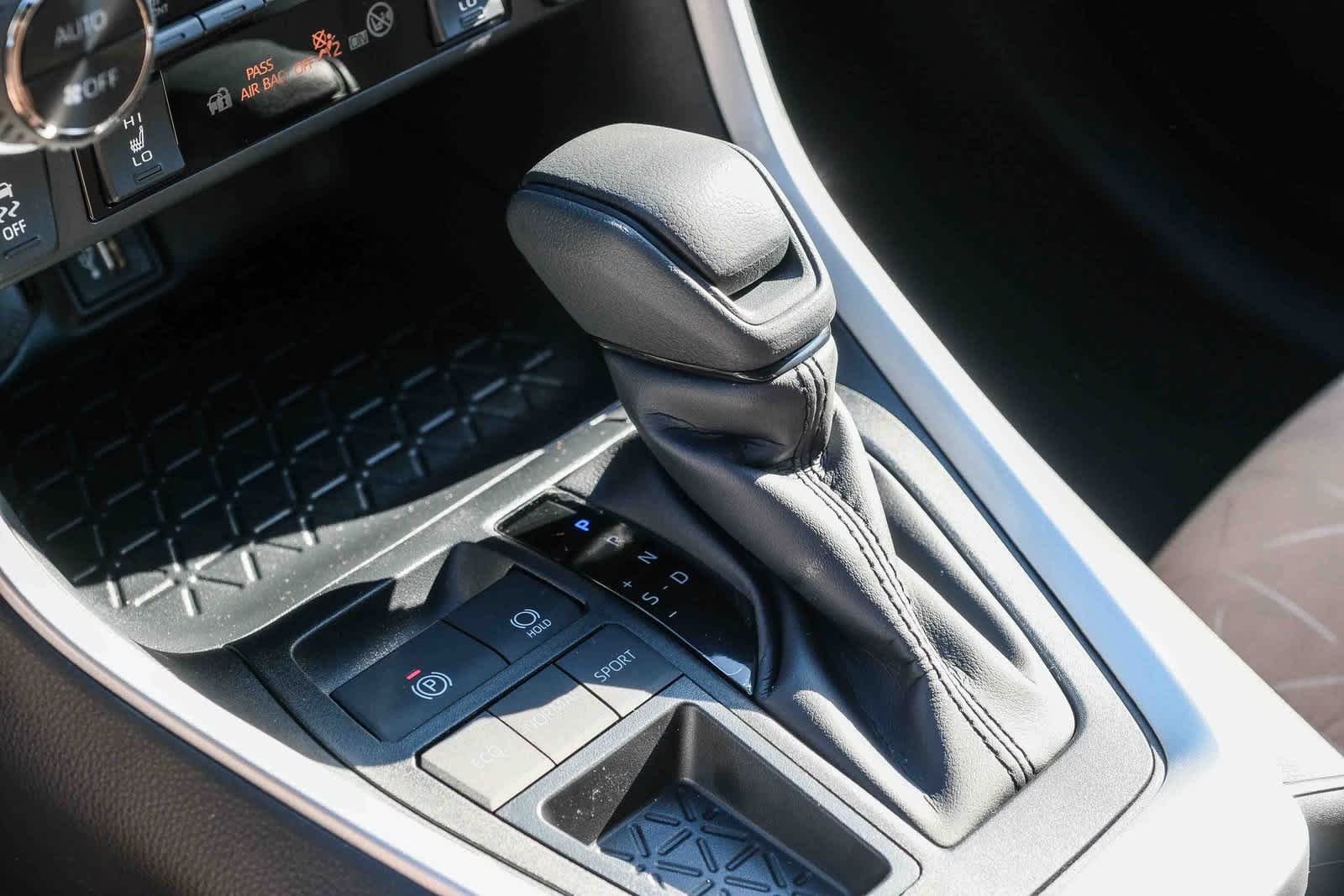 Thumbnail: 2025 Toyota RAV4 - 20