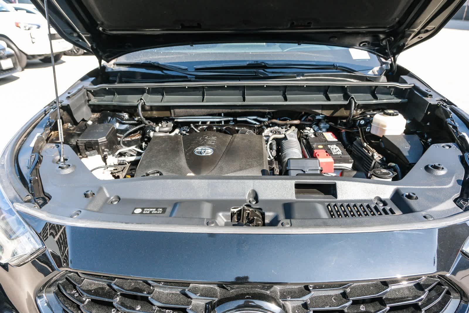 Thumbnail: 2021 Toyota Highlander - 24