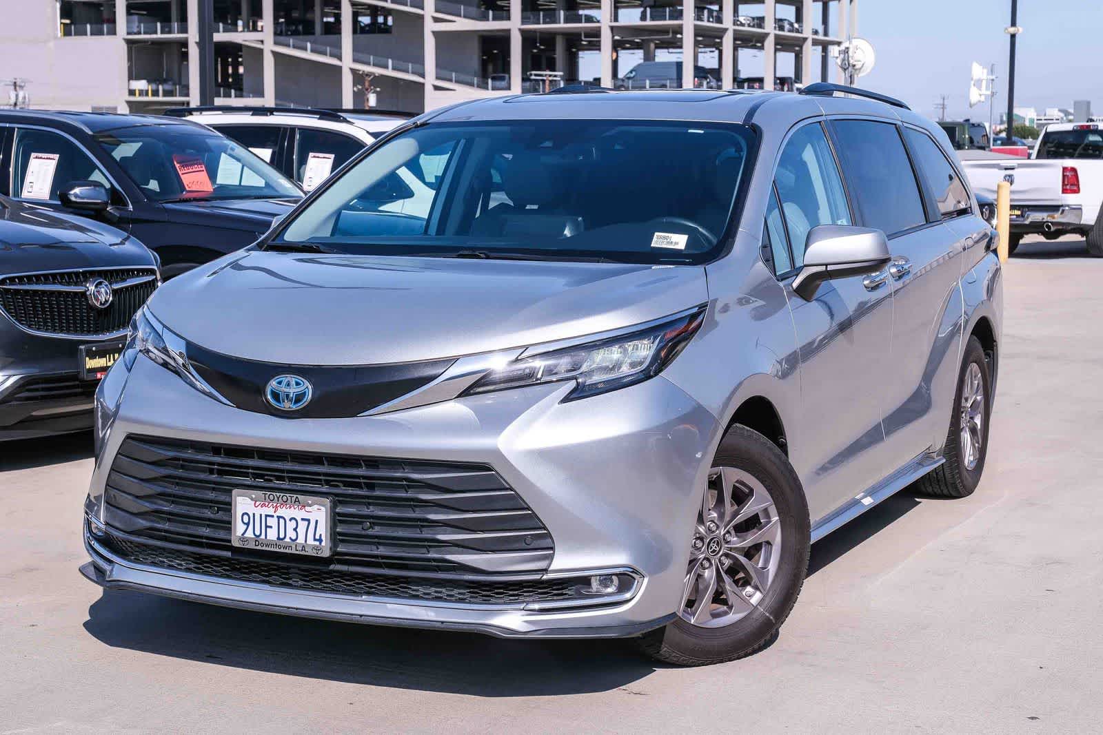 Thumbnail: 2023 Toyota Sienna - 1