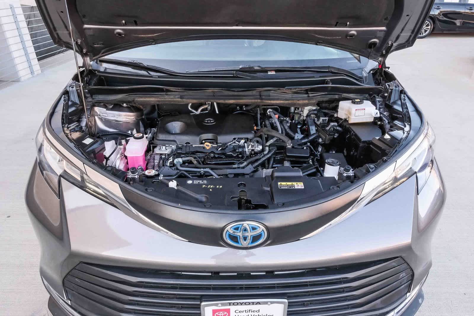 Thumbnail: 2023 Toyota Sienna - 28