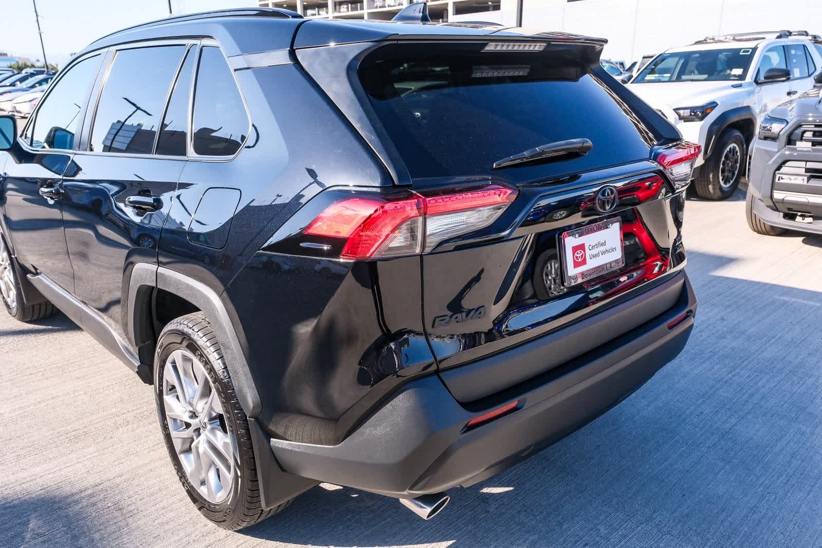 Thumbnail: 2023 Toyota RAV4 - 8