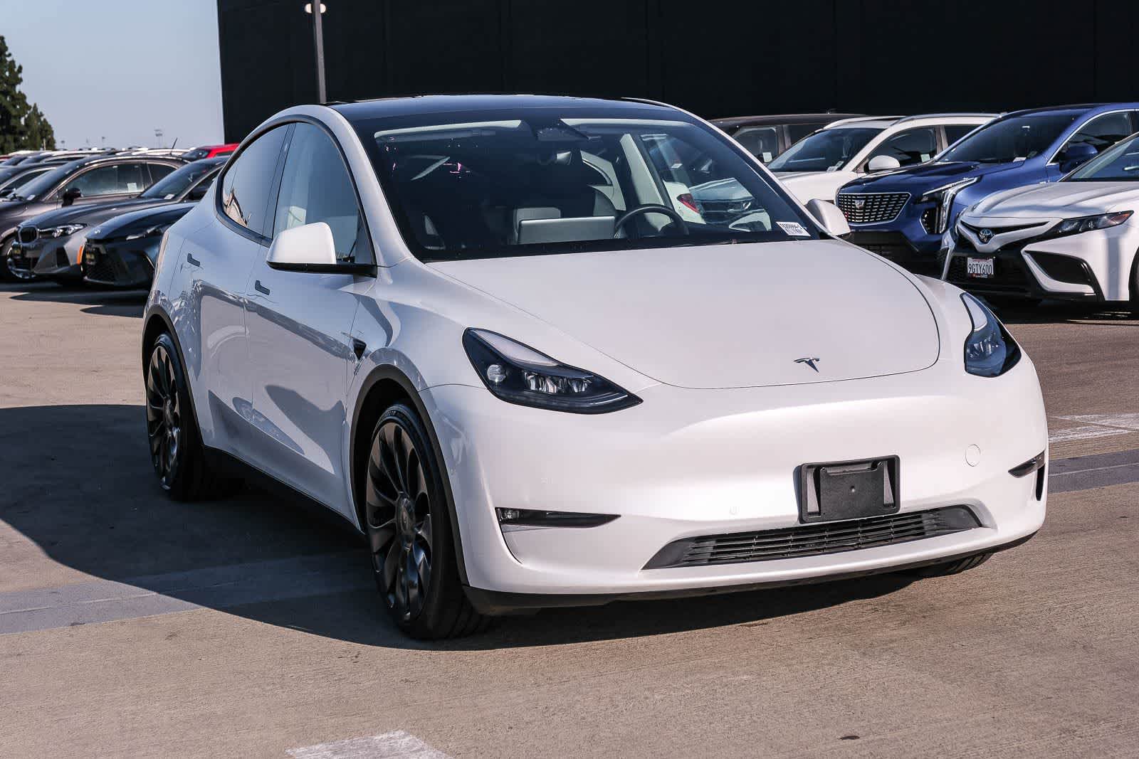 Thumbnail: 2022 Tesla Model Y - 3