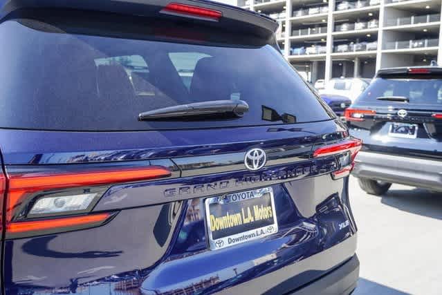Thumbnail: 2024 Toyota Grand Highlander - 8