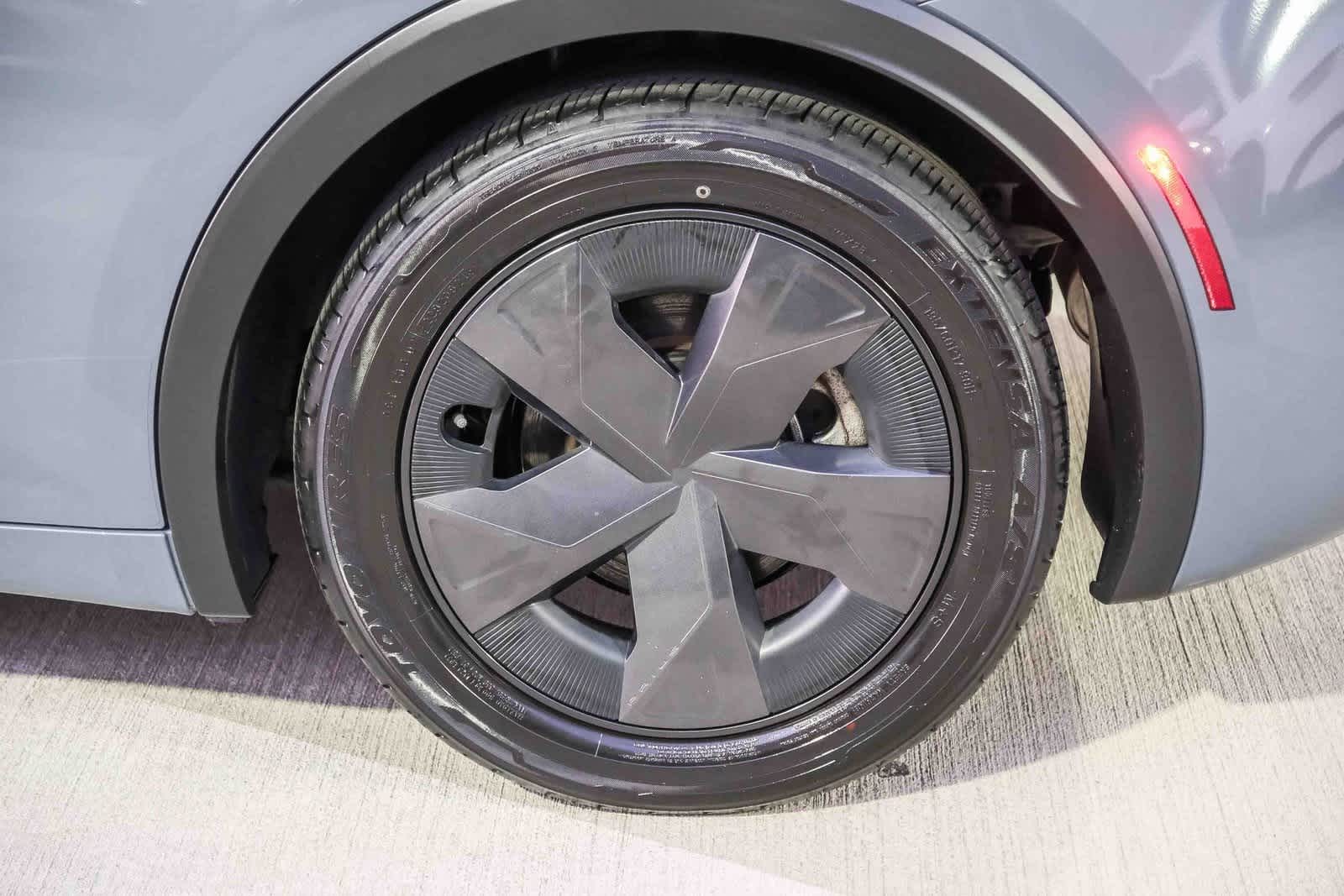 Thumbnail: 2024 Toyota Prius - 9