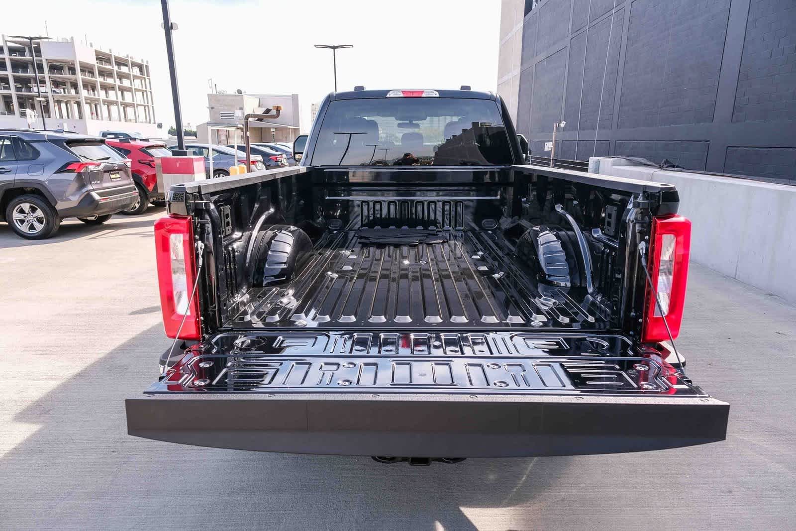 Thumbnail: 2025 Ford F-250 - 25