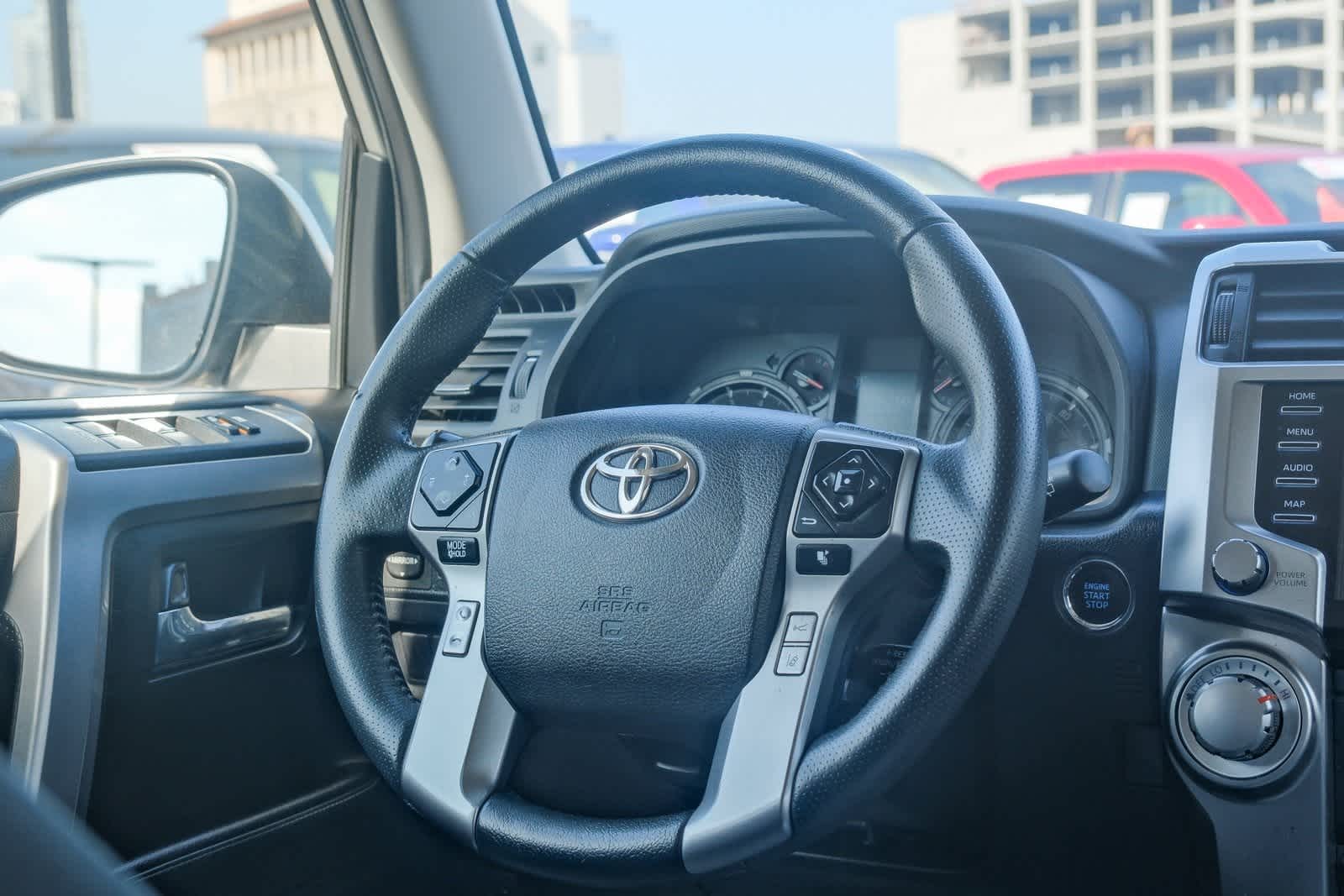 Thumbnail: 2022 Toyota 4Runner - 17