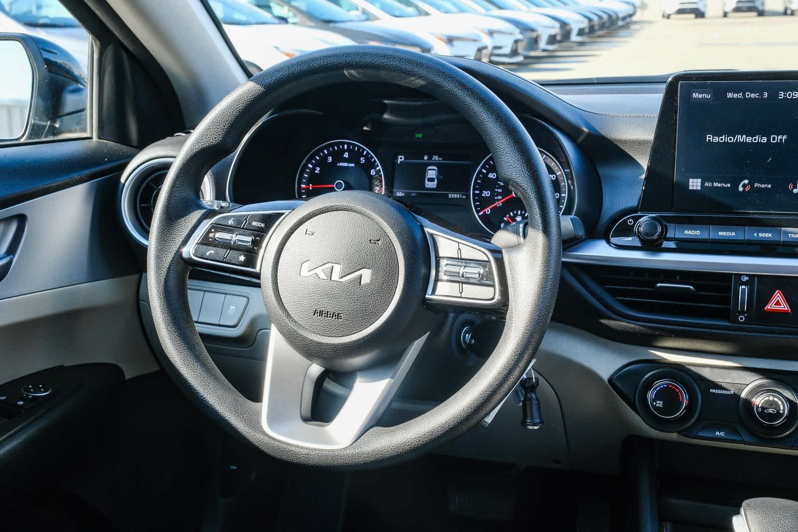 Thumbnail: 2023 Kia Forte - 17