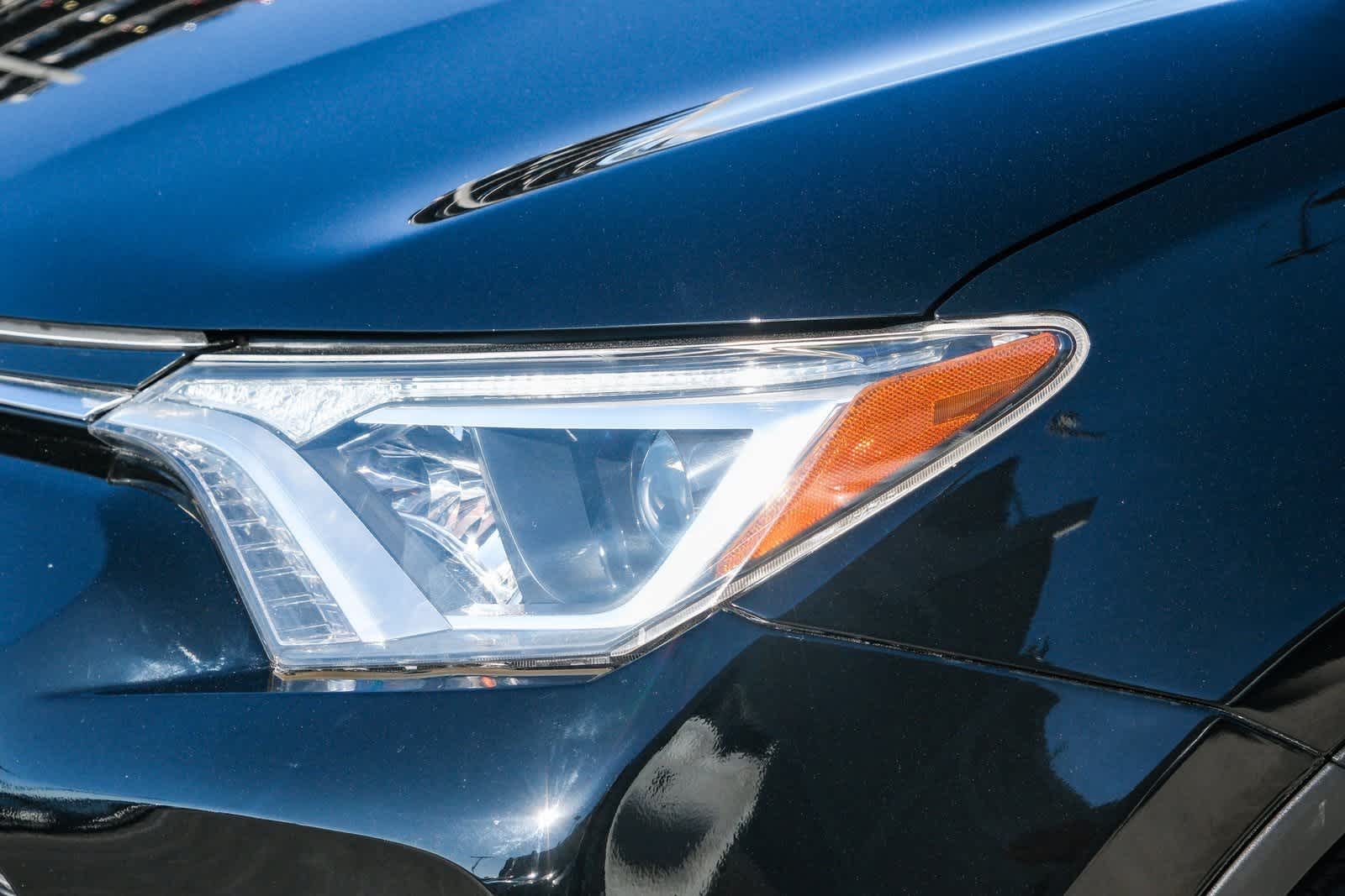 Thumbnail: 2017 Toyota RAV4 - 11
