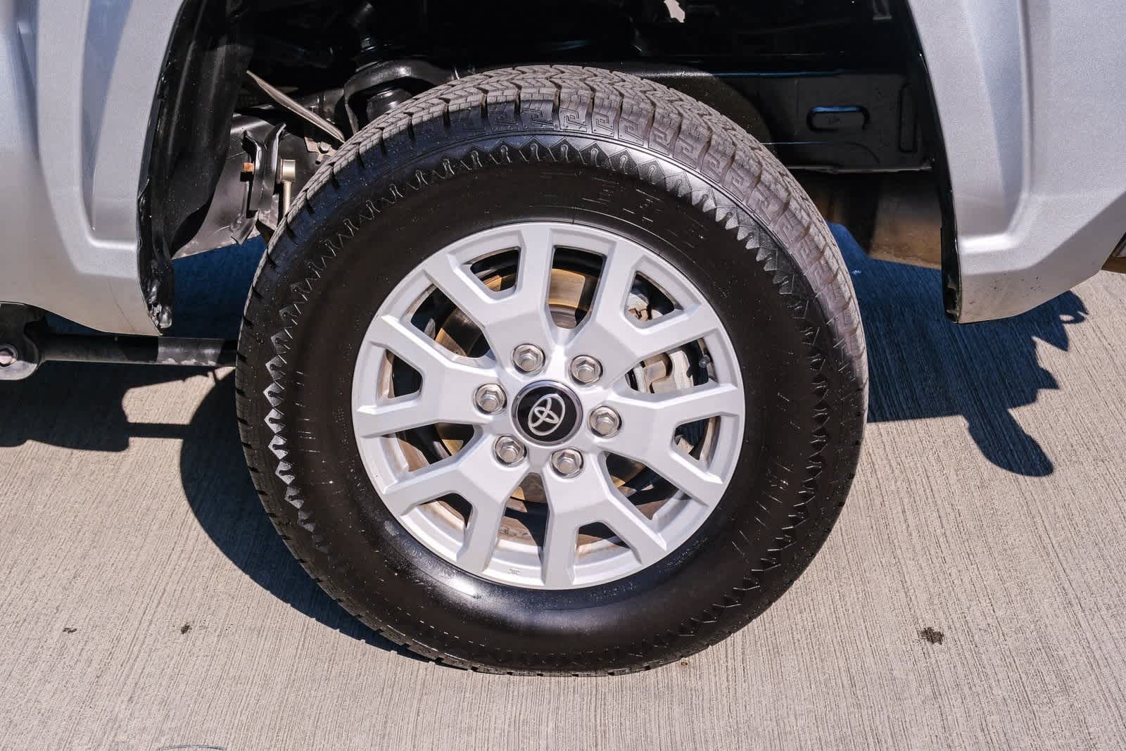 Thumbnail: 2024 Toyota Tacoma - 9