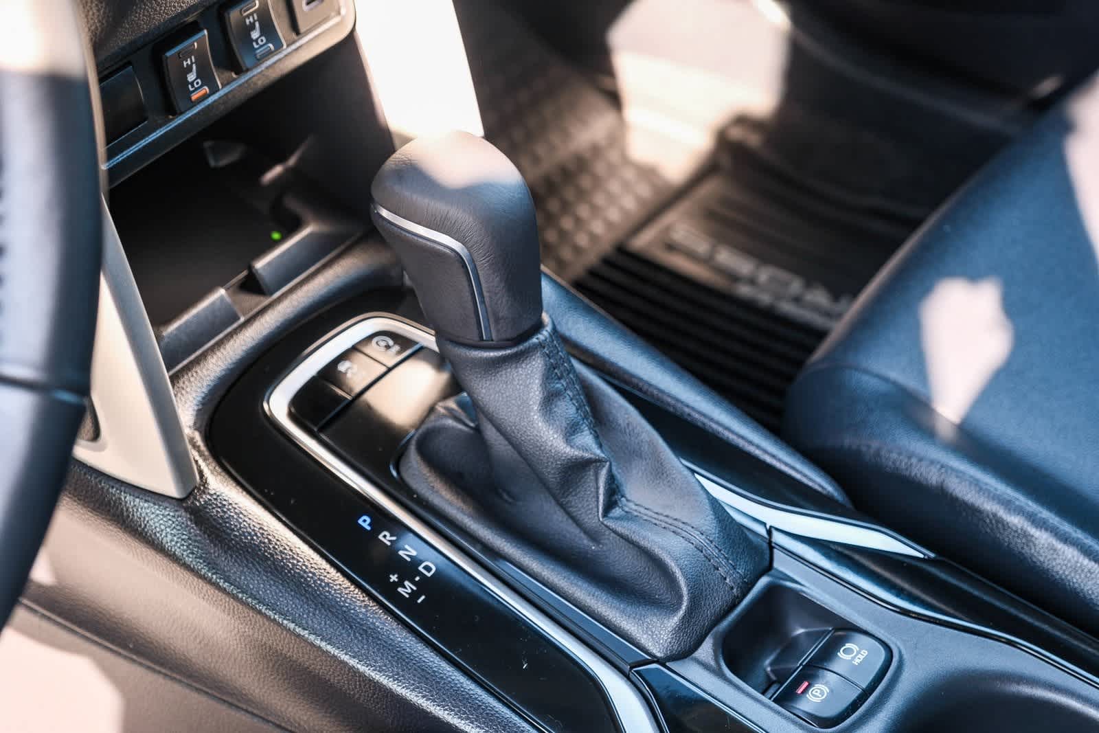 Thumbnail: 2025 Toyota Corolla Cross - 21