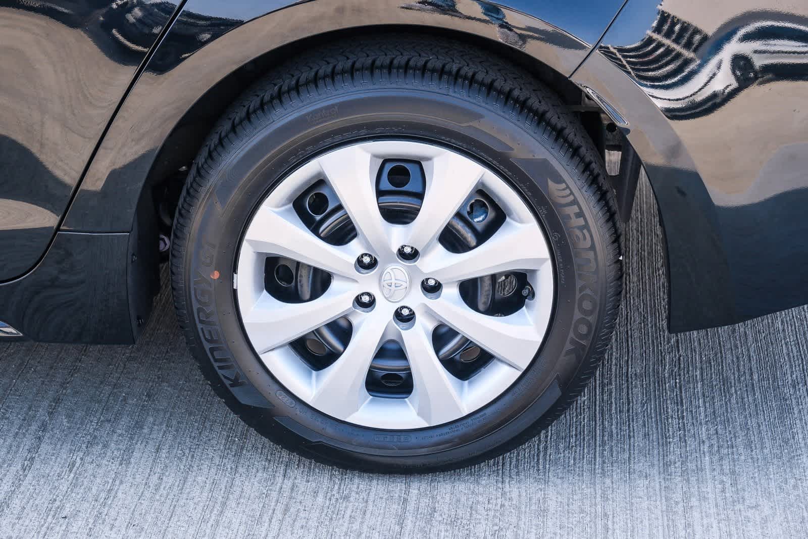 Thumbnail: 2025 Toyota Corolla - 9