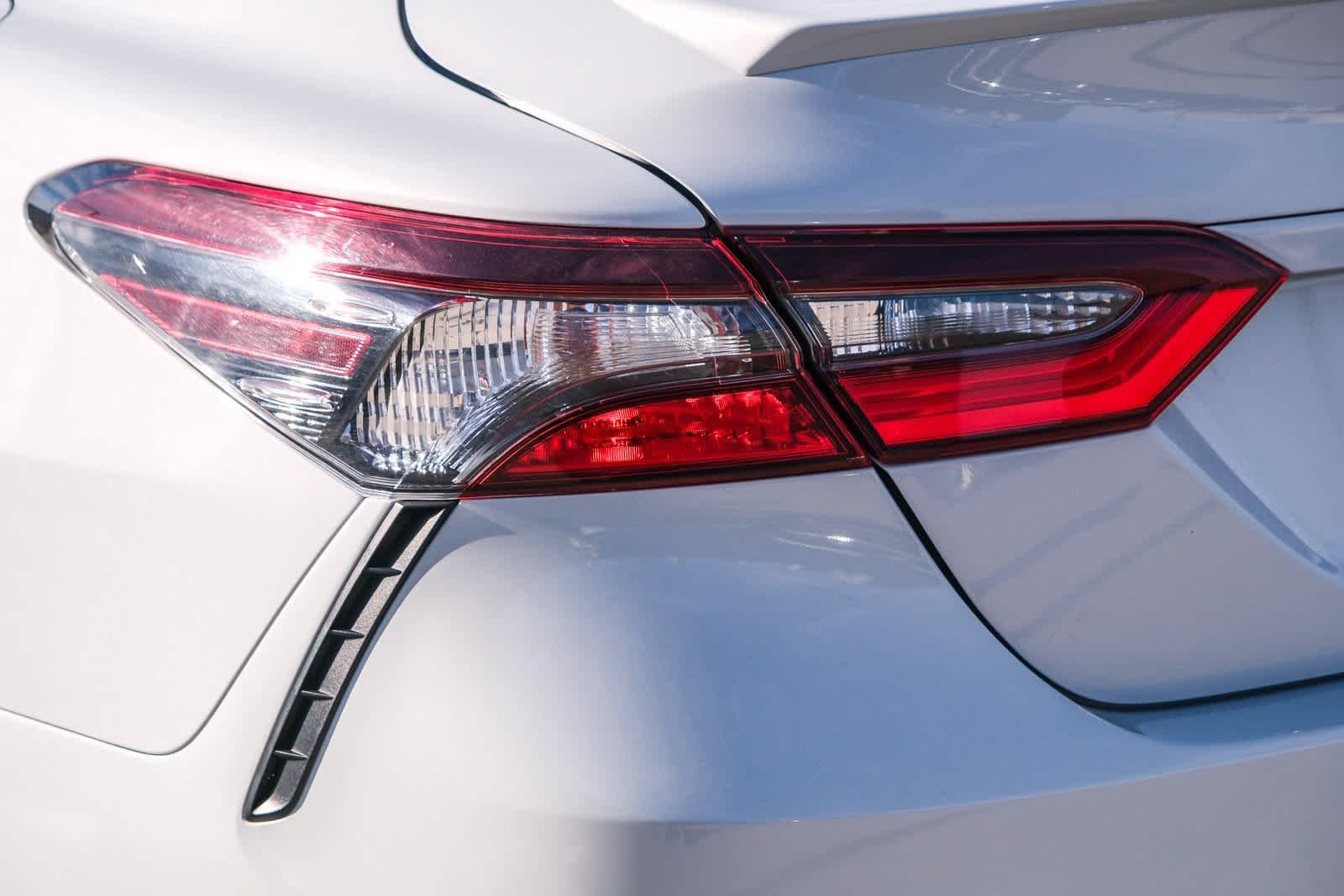 Thumbnail: 2022 Toyota Camry - 7
