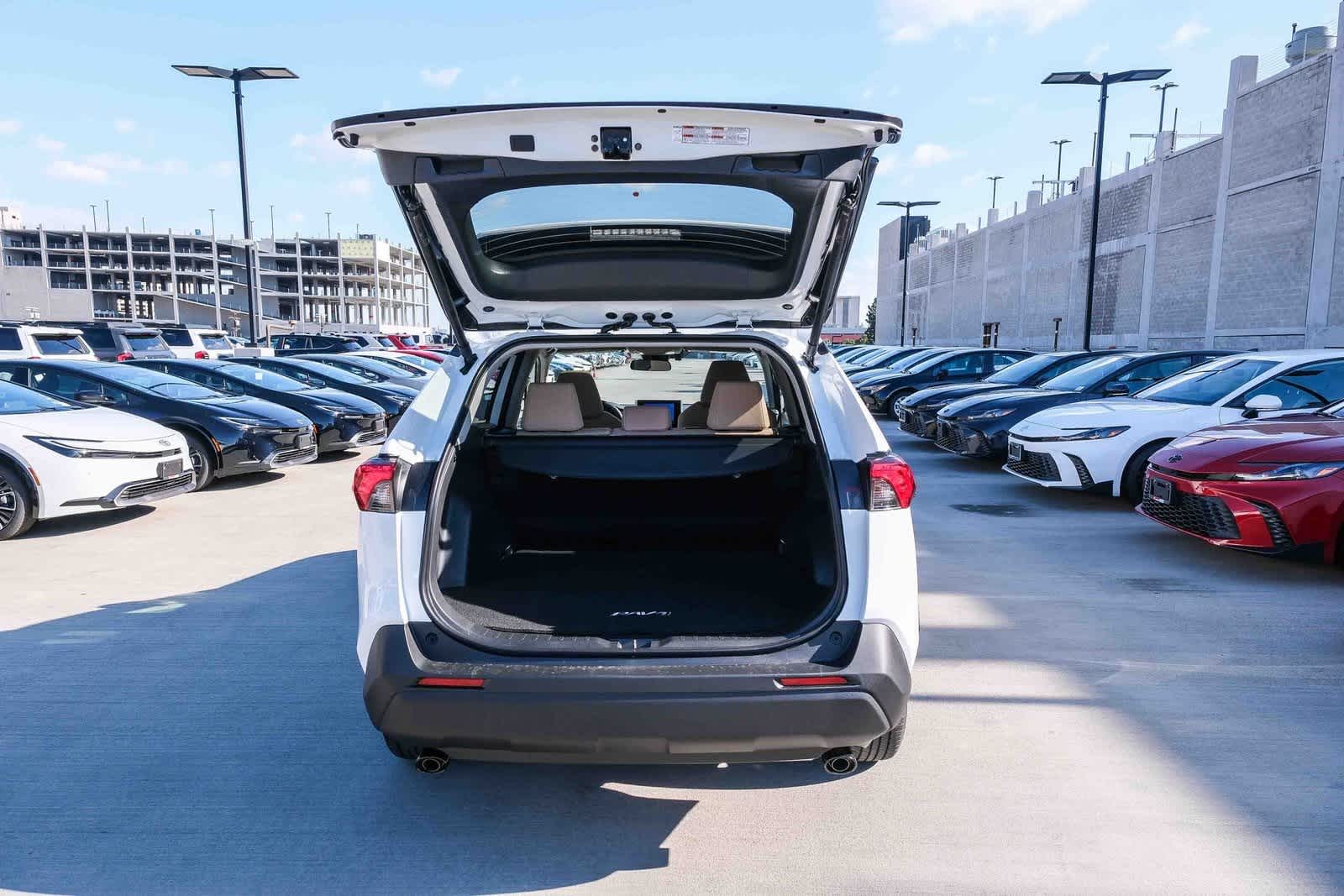 Thumbnail: 2025 Toyota RAV4 - 26