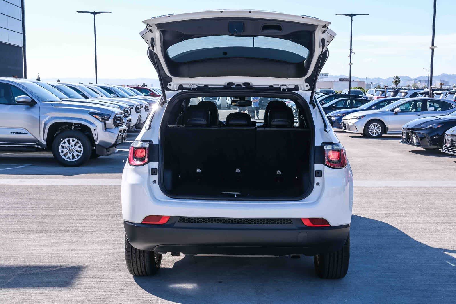 Thumbnail: 2024 Jeep Compass - 25