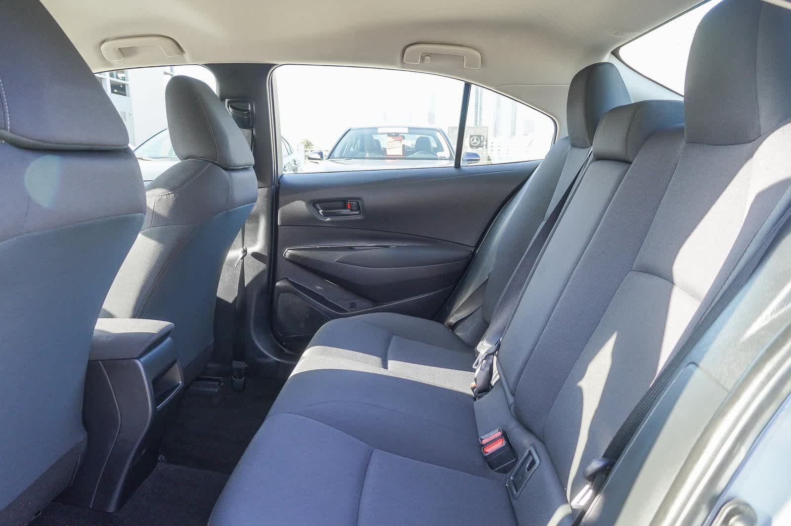 2022 Toyota Corolla LE 17
