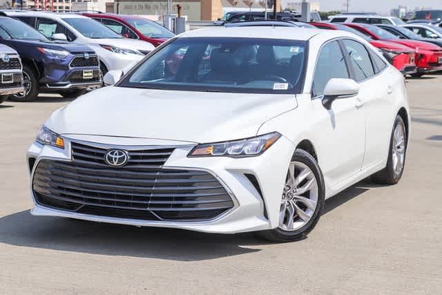 2022 Toyota Avalon XLE -
                Los Angeles, CA