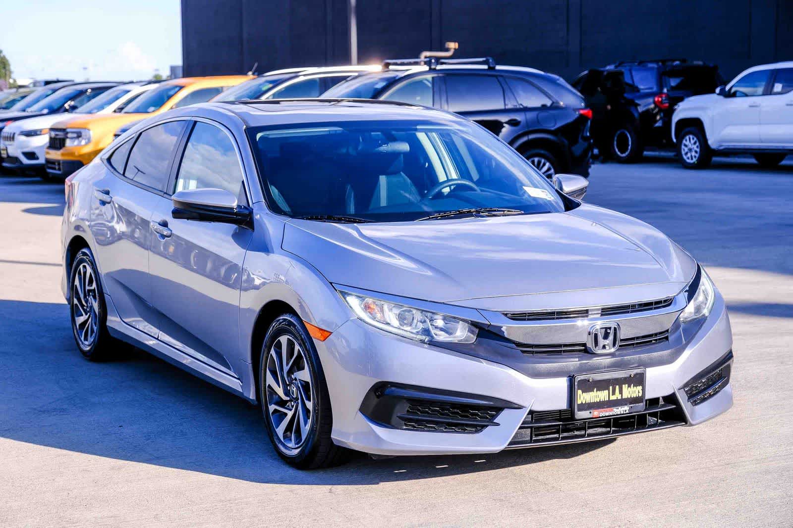 Thumbnail: 2017 Honda Civic - 3