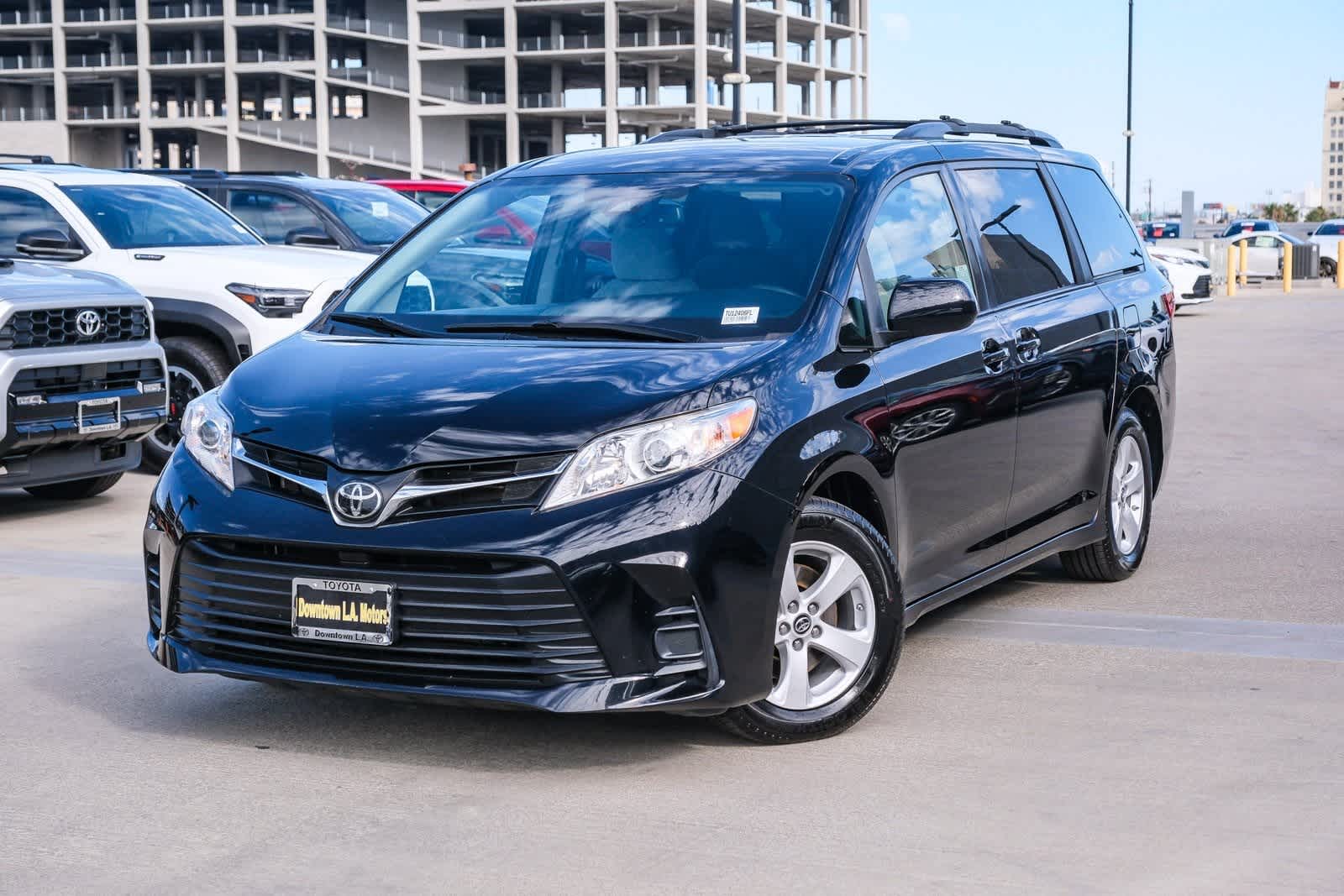 Thumbnail: 2020 Toyota Sienna - 1