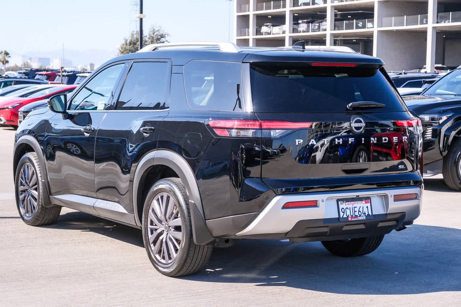 Thumbnail: 2022 Nissan Pathfinder - 6