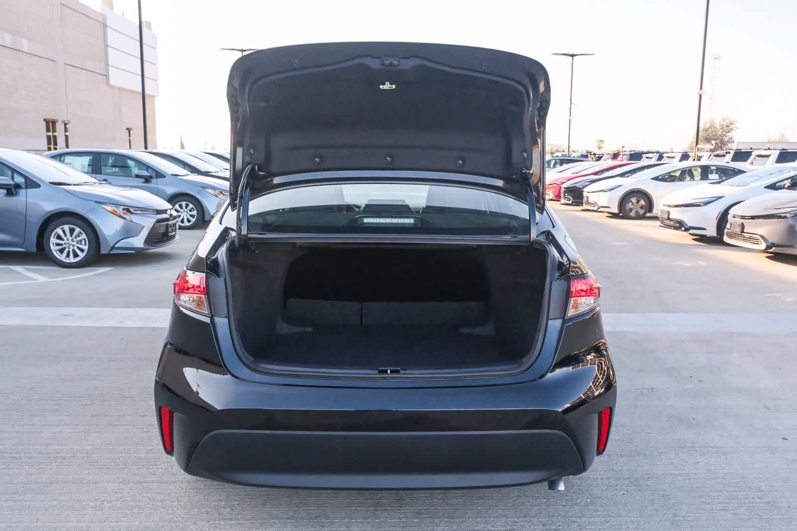 Thumbnail: 2025 Toyota Corolla - 28