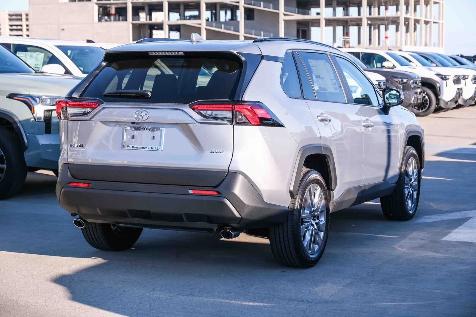 Thumbnail: 2025 Toyota RAV4 - 4