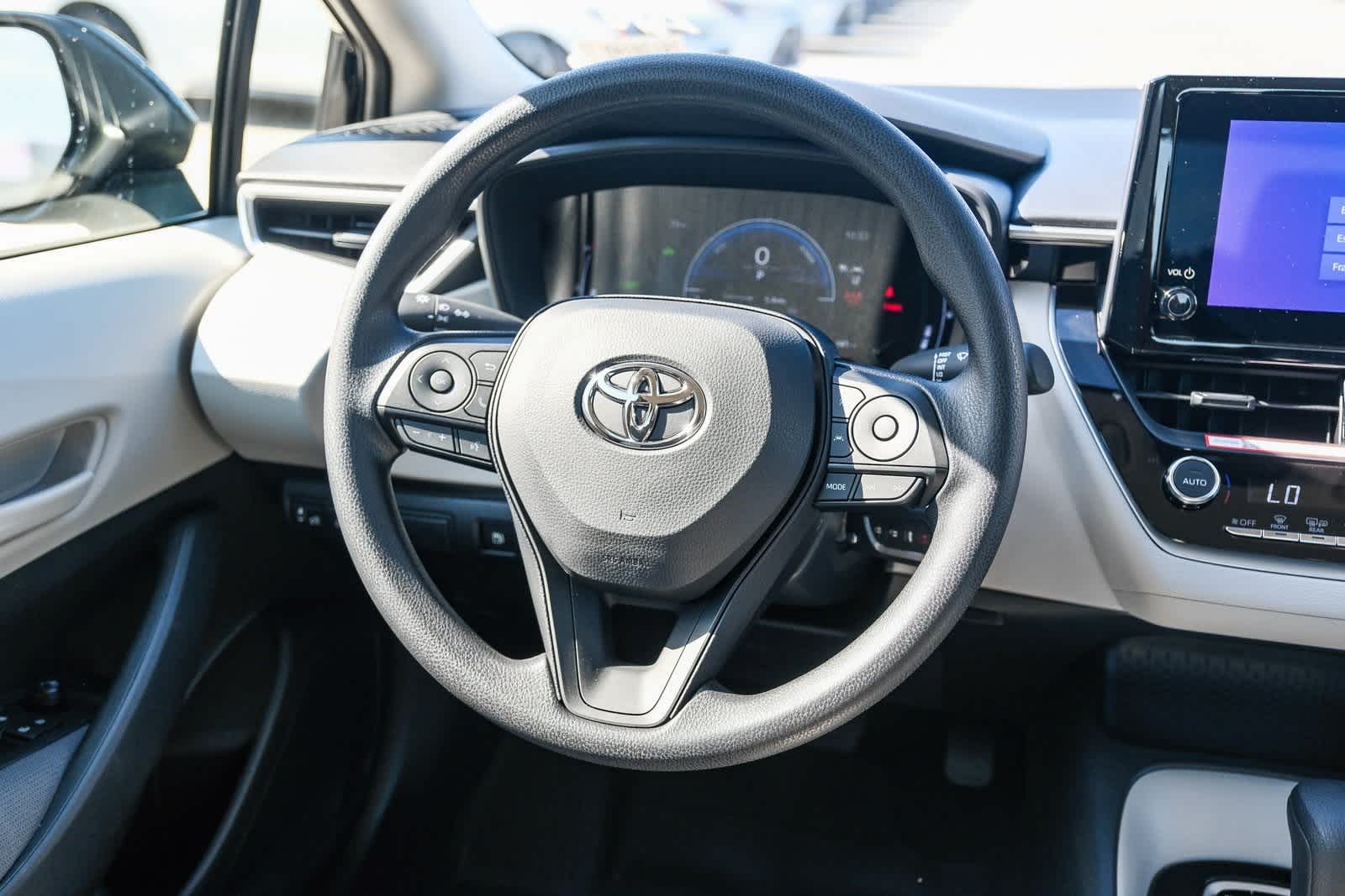 Thumbnail: 2025 Toyota Corolla - 18