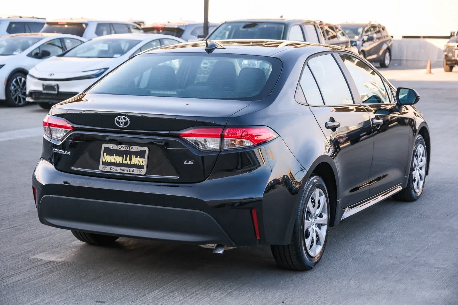 Thumbnail: 2025 Toyota Corolla - 4