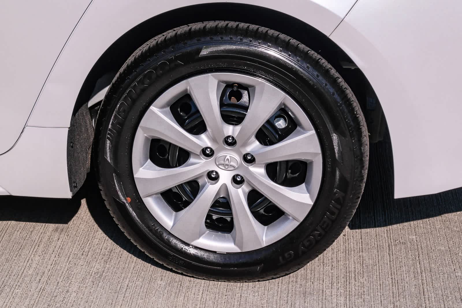 Thumbnail: 2025 Toyota Corolla - 9