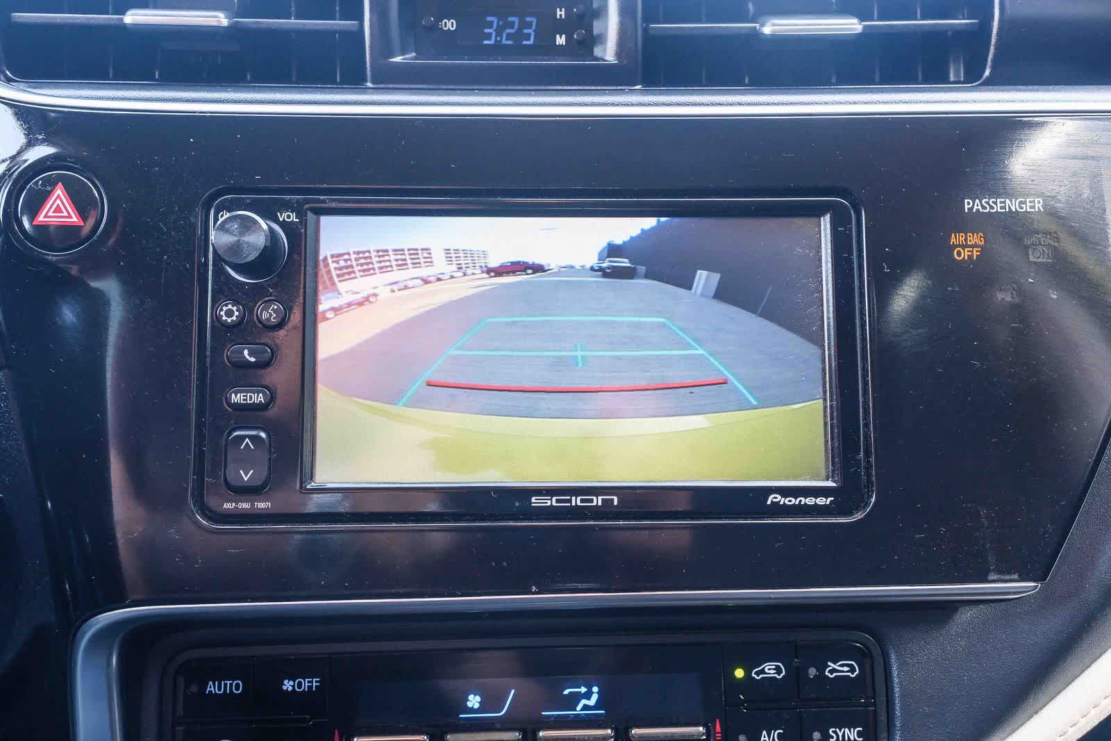 Thumbnail: 2016 Scion iM - 25