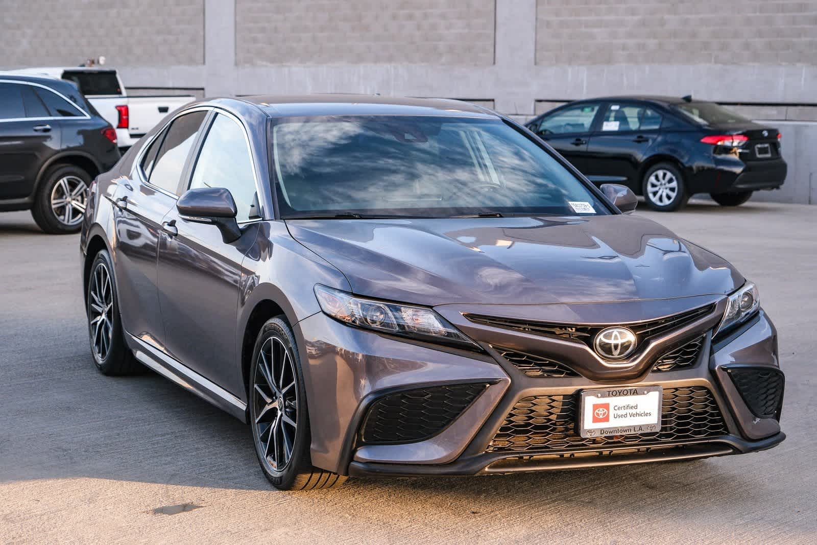 Thumbnail: 2022 Toyota Camry - 3