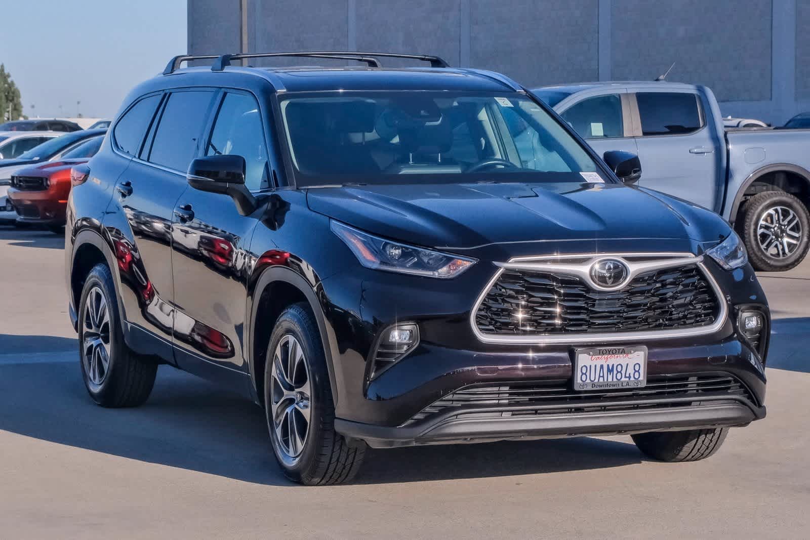 Thumbnail: 2021 Toyota Highlander - 3