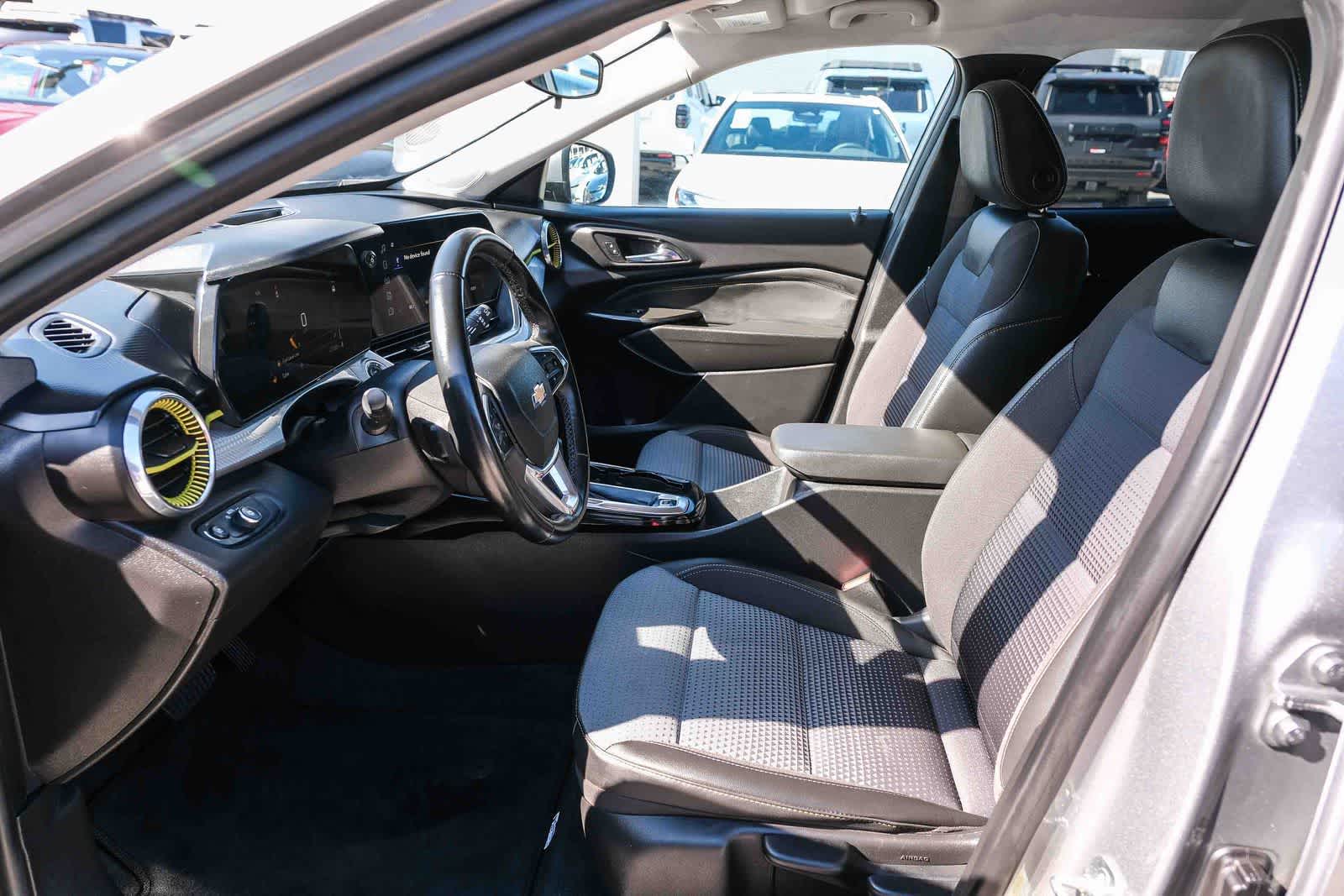 Thumbnail: 2024 Chevrolet Trax - 20