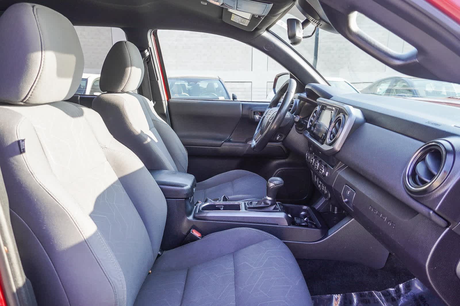 2019 Toyota Tacoma TRD Sport 17