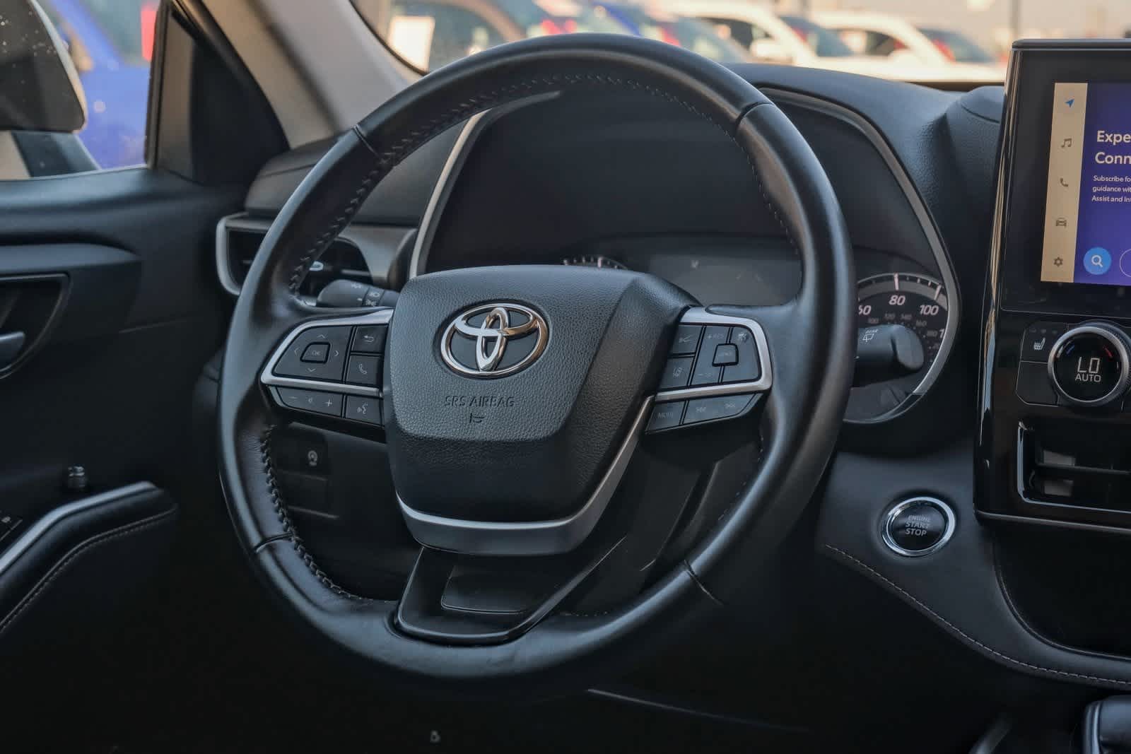 Thumbnail: 2023 Toyota Highlander - 13