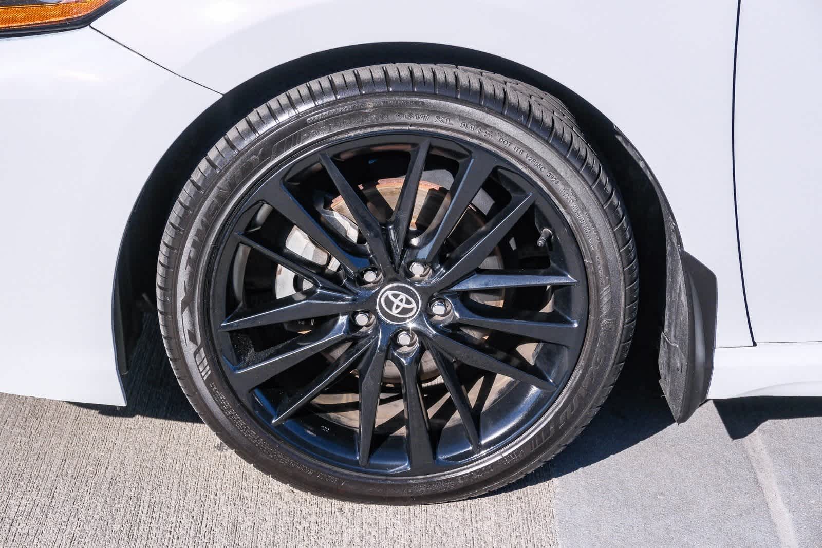 Thumbnail: 2022 Toyota Camry - 10