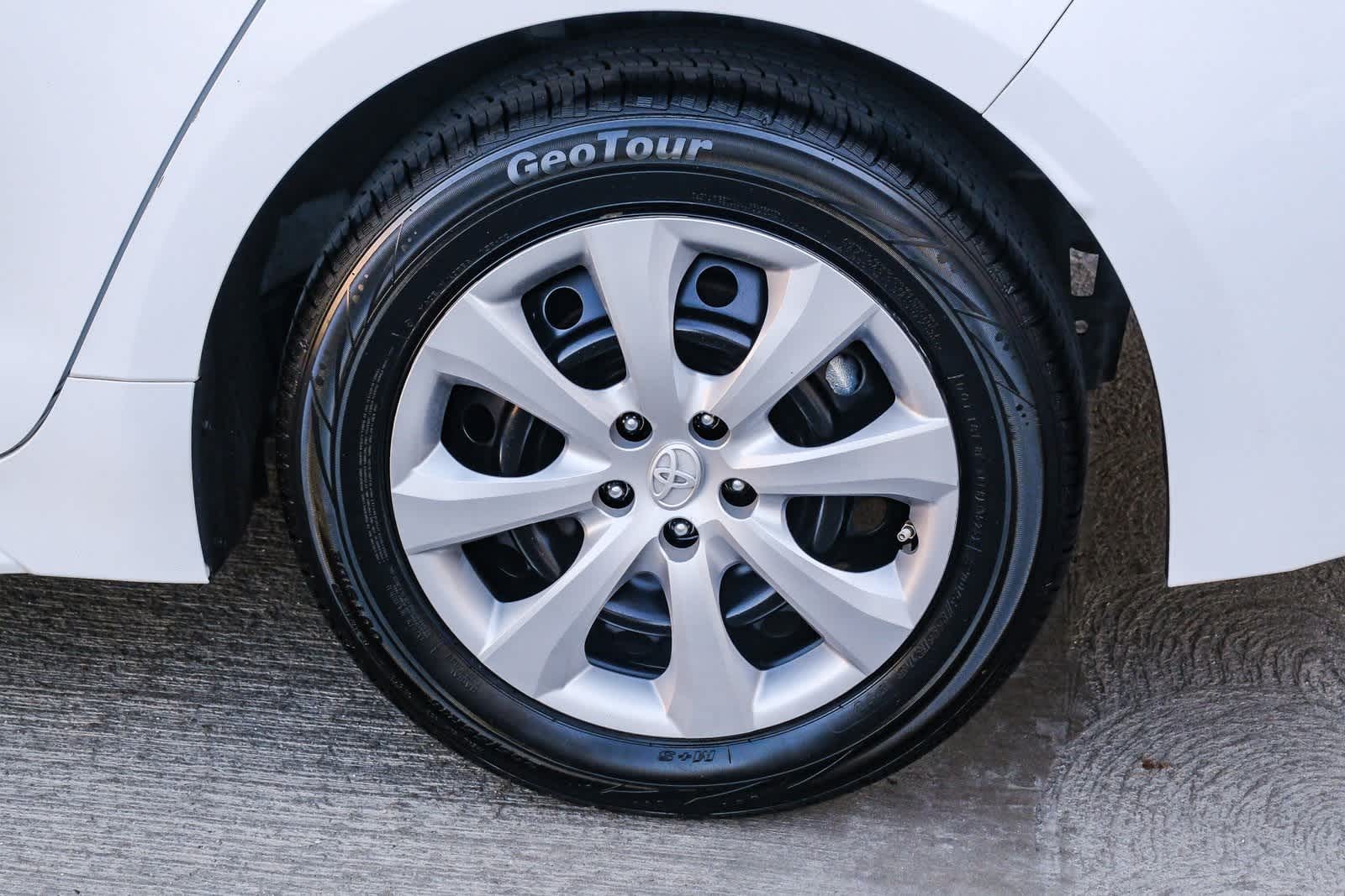 Thumbnail: 2023 Toyota Corolla - 9