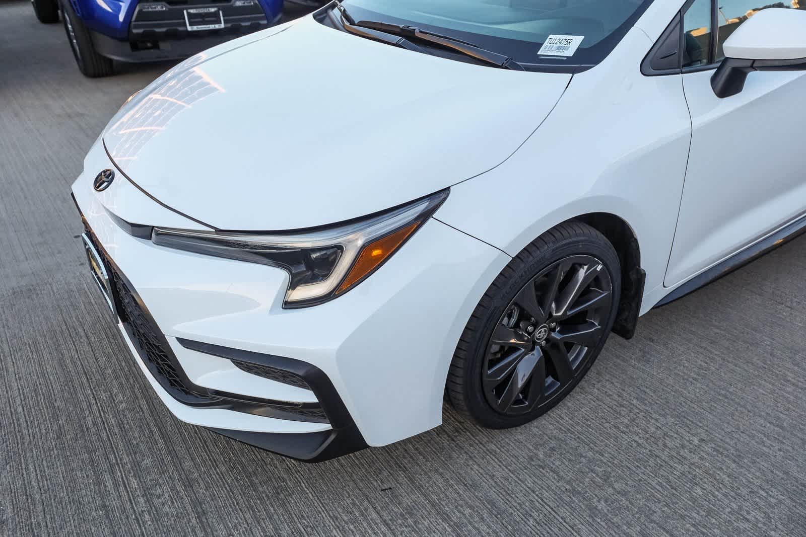 Thumbnail: 2023 Toyota Corolla - 12