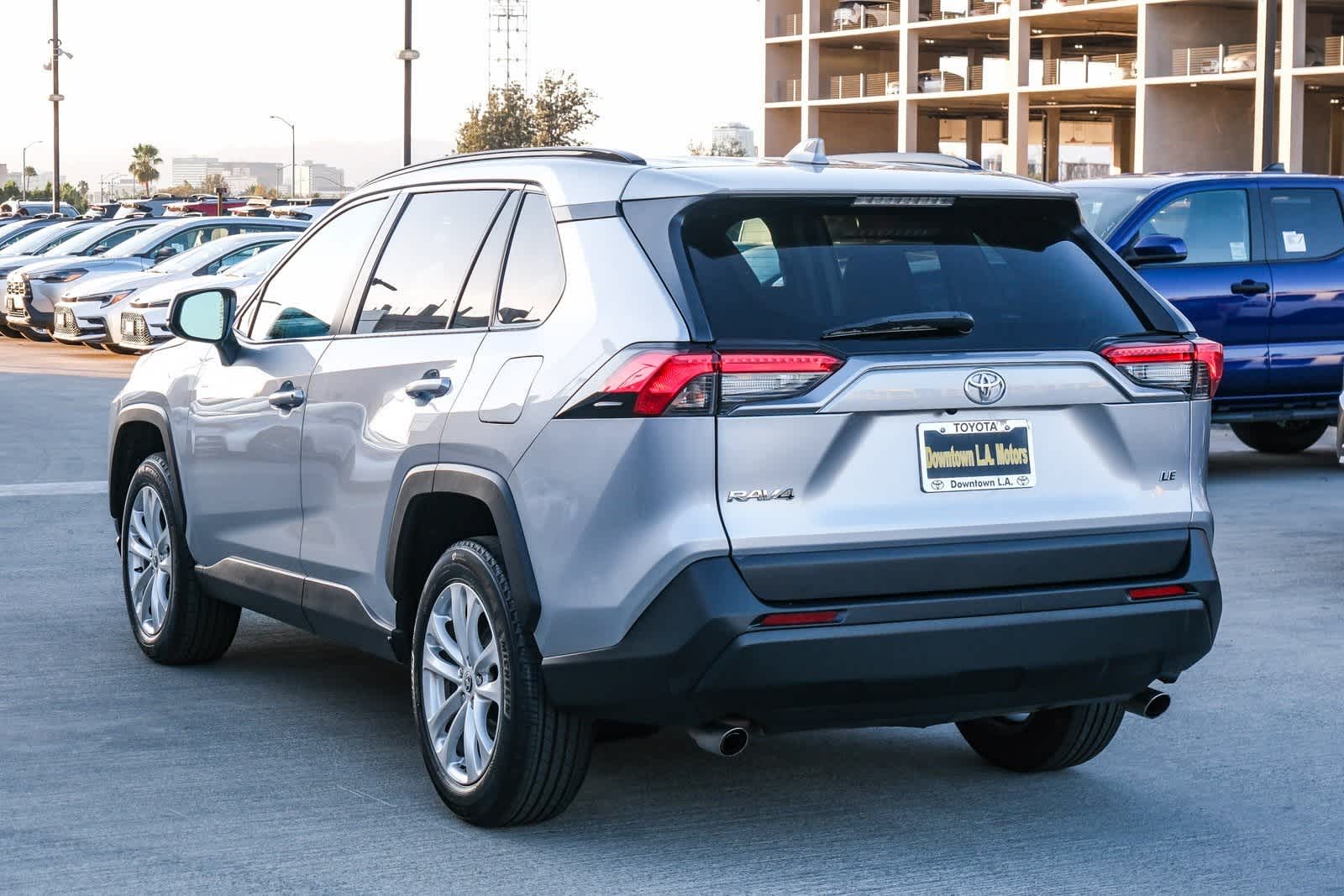 Thumbnail: 2020 Toyota RAV4 - 6