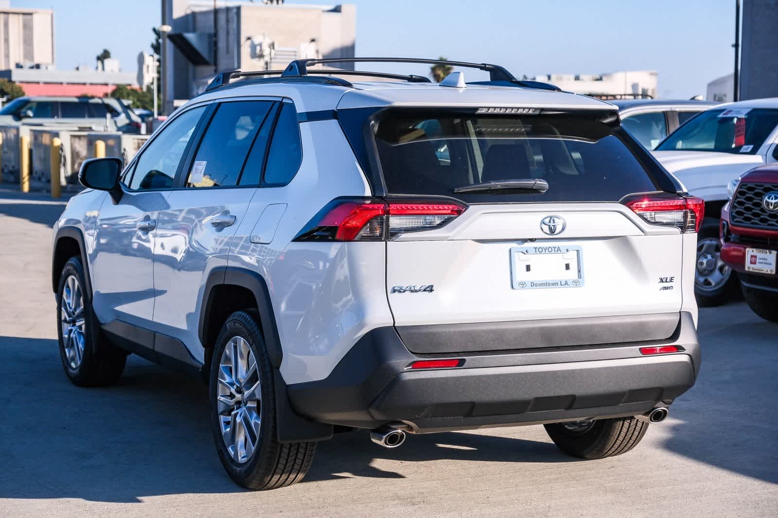 Thumbnail: 2025 Toyota RAV4 - 6