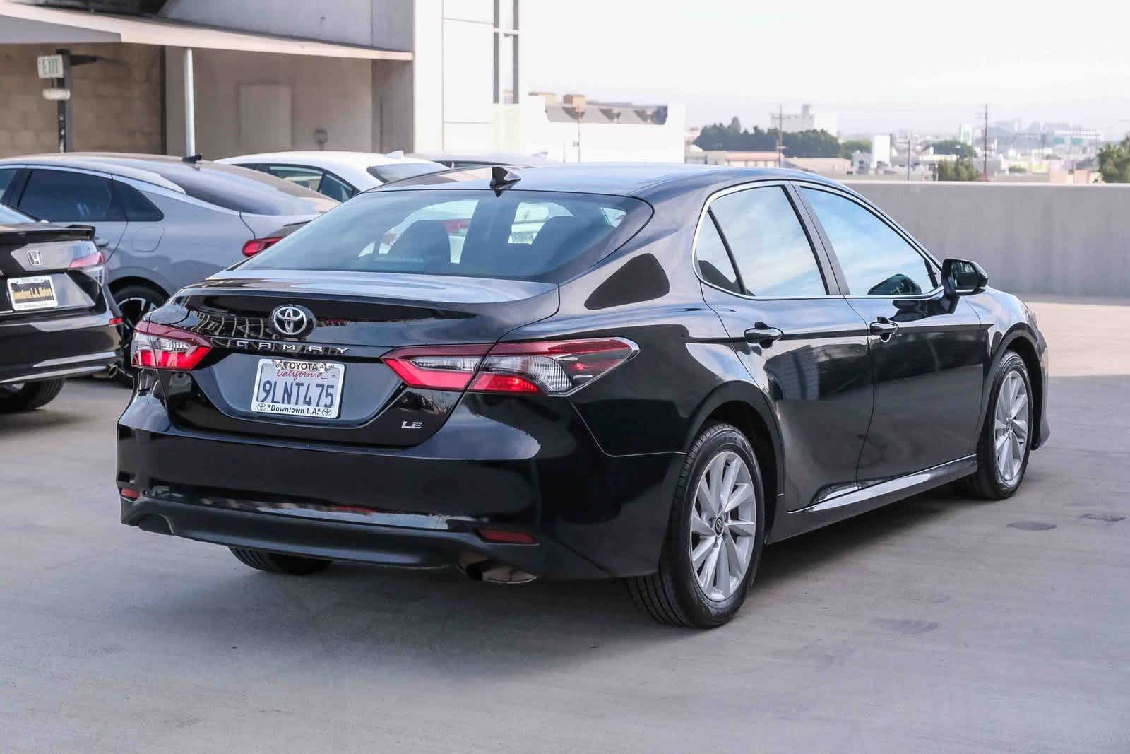 Thumbnail: 2022 Toyota Camry - 4