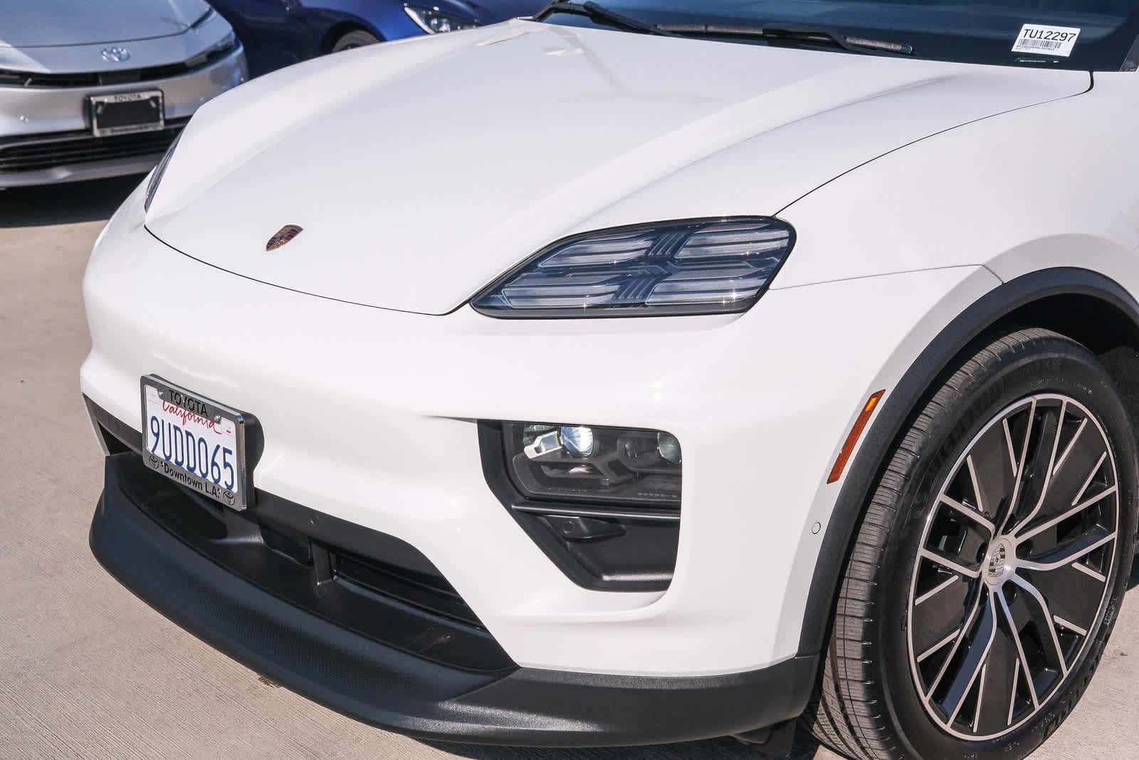 Thumbnail: 2024 Porsche Macan - 12