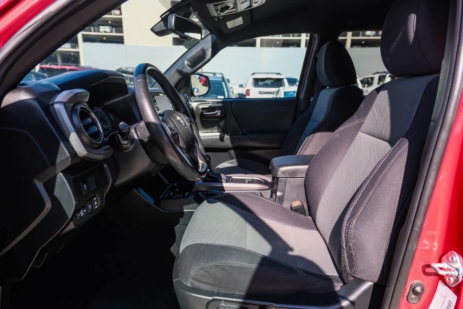 Thumbnail: 2022 Toyota Tacoma - 20