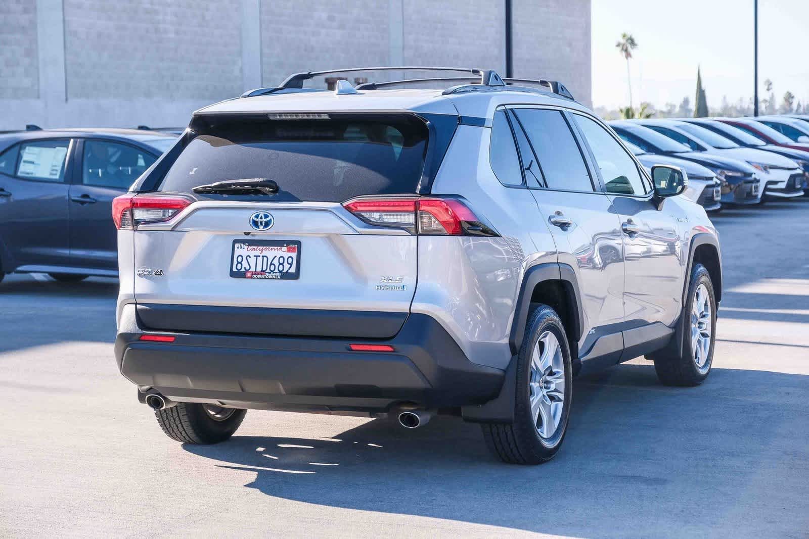 Thumbnail: 2020 Toyota RAV4 - 4