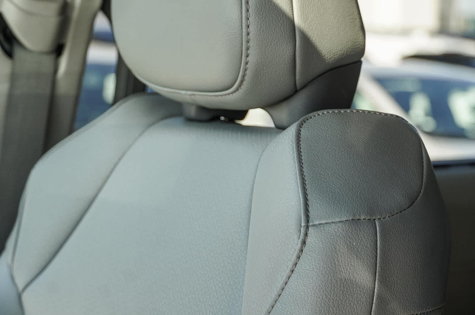2023 Toyota Sienna XLE 24