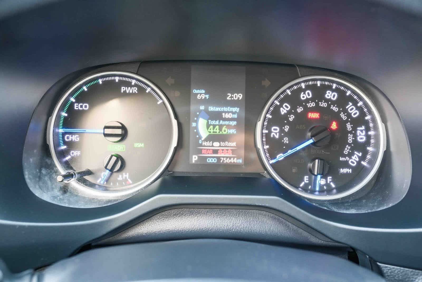 Thumbnail: 2020 Toyota RAV4 - 25