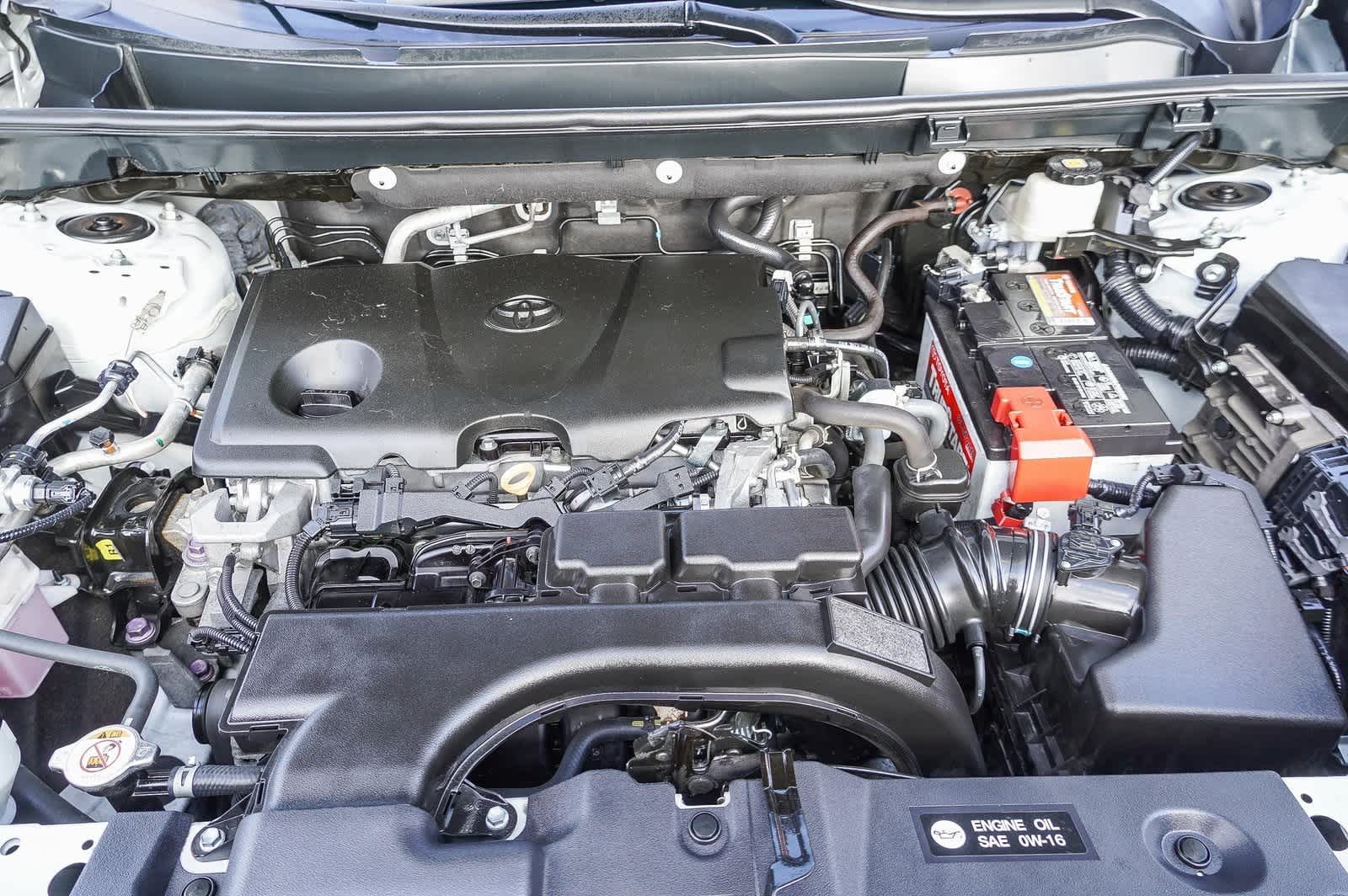 2021 Toyota RAV4 XLE 27