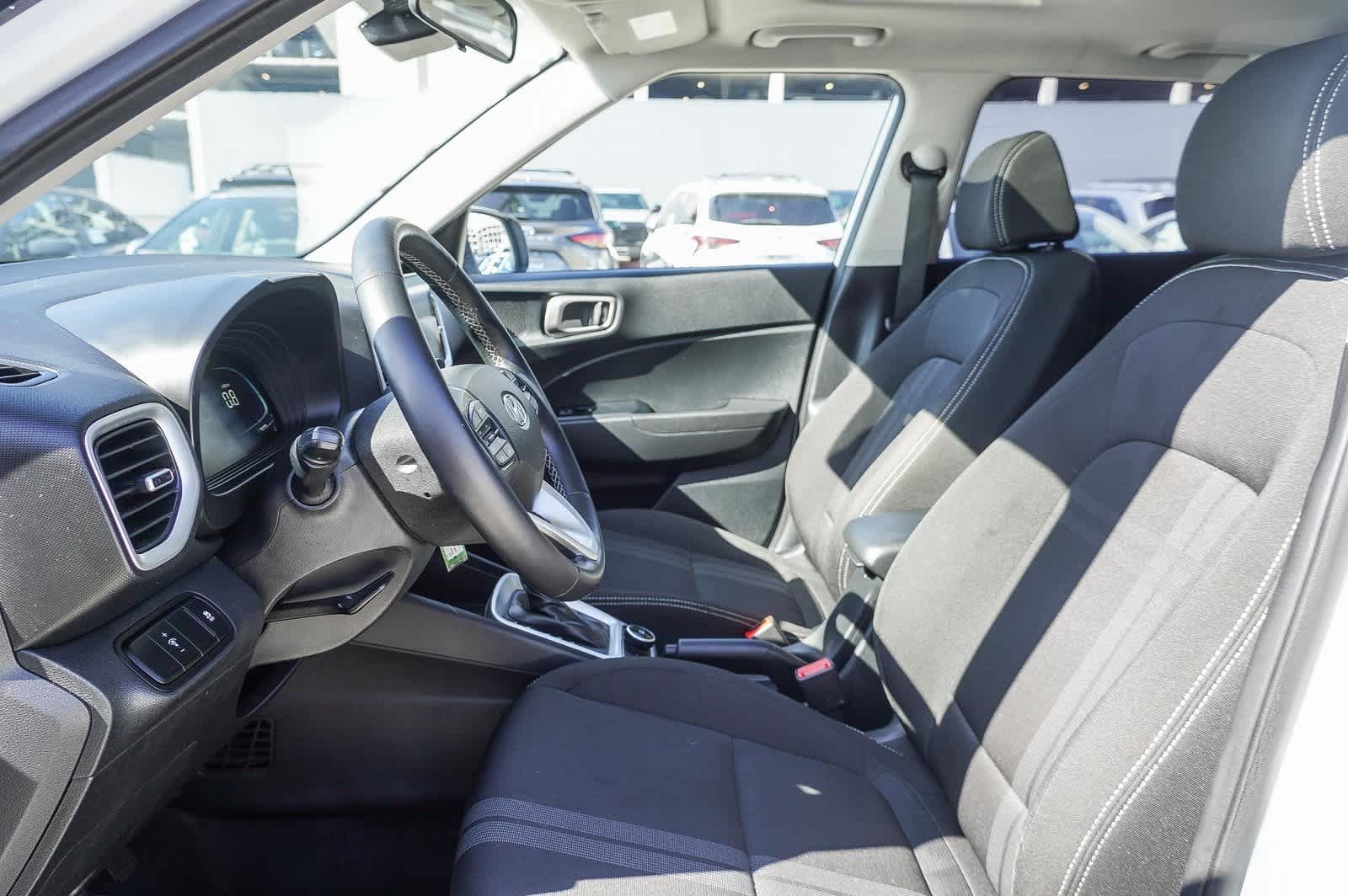 2023 Hyundai Venue SEL 19